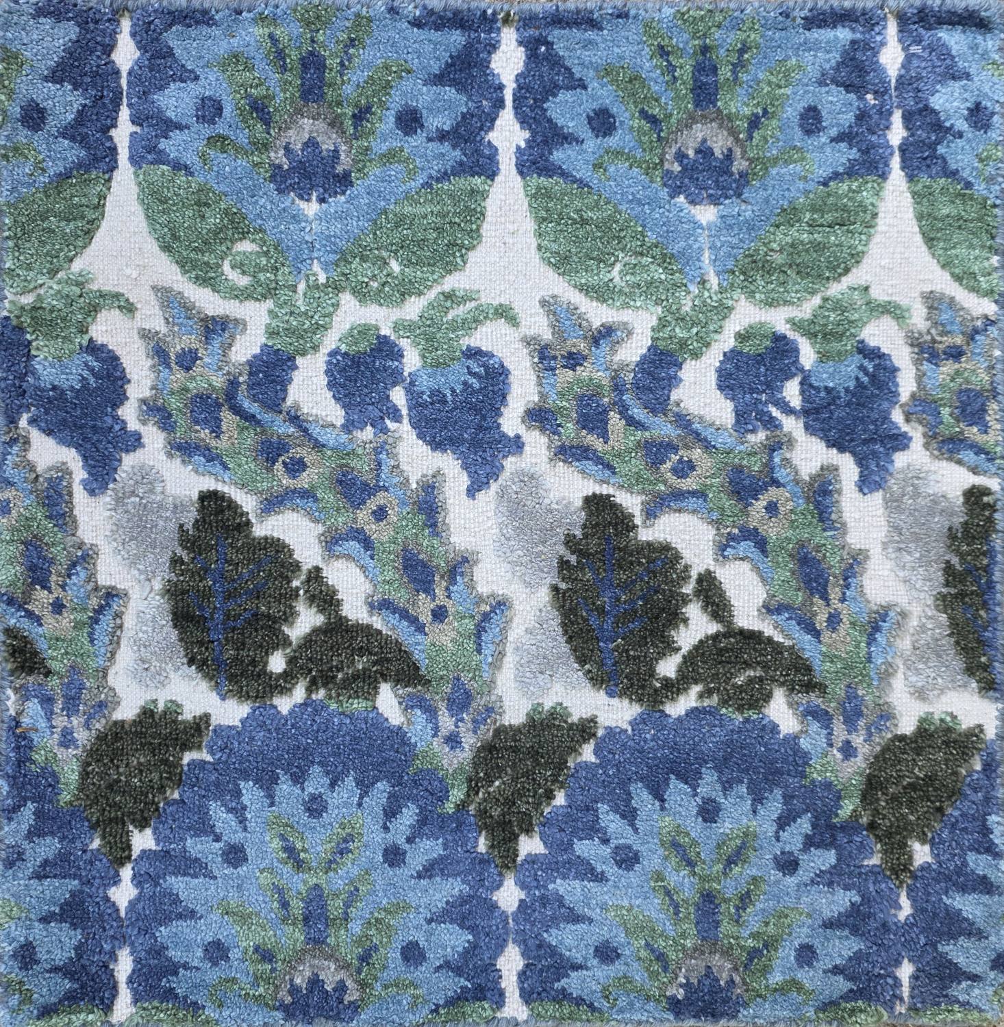 RISC-009 — Silk rug