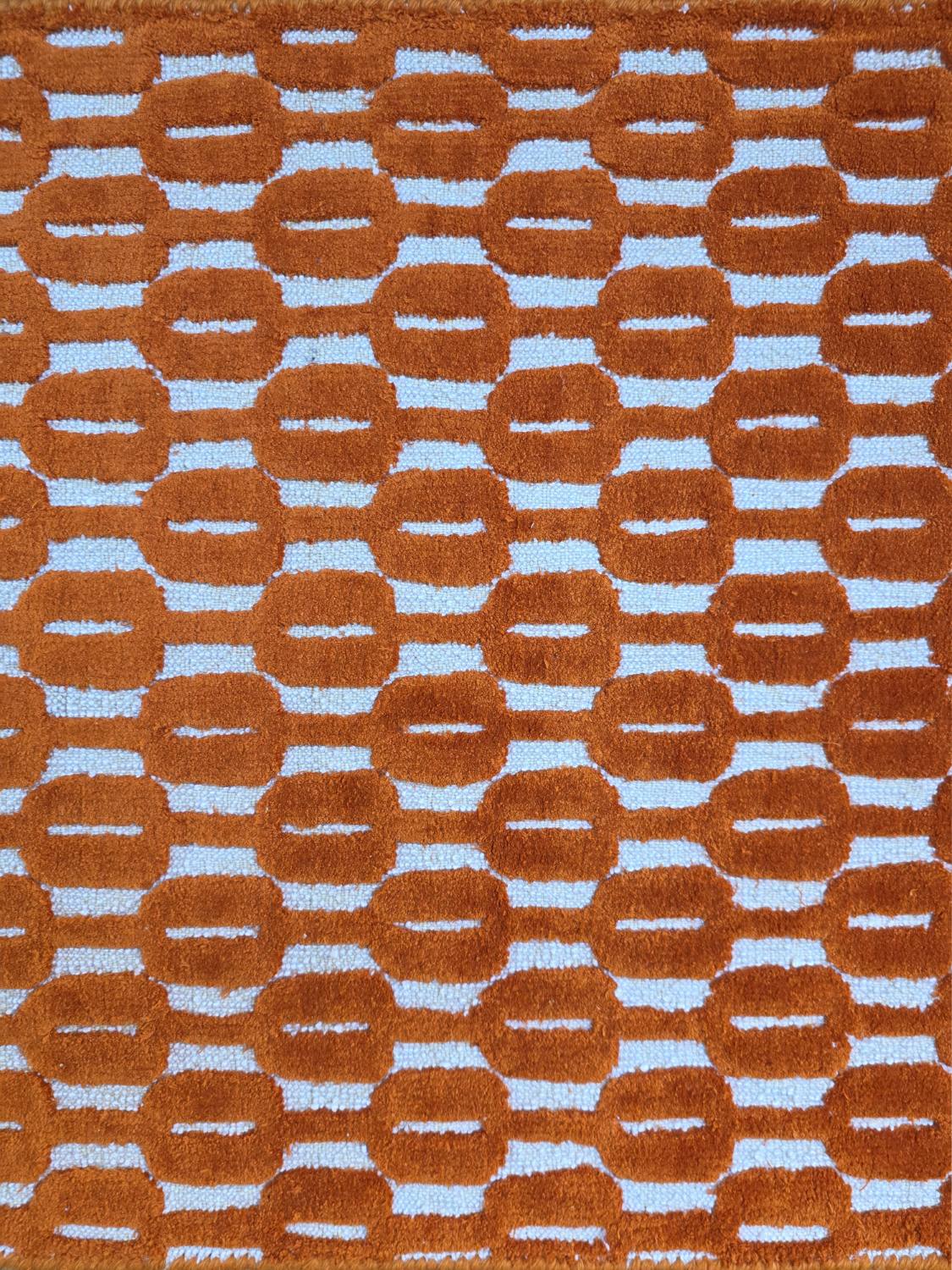 RISC-010 — Silk rug