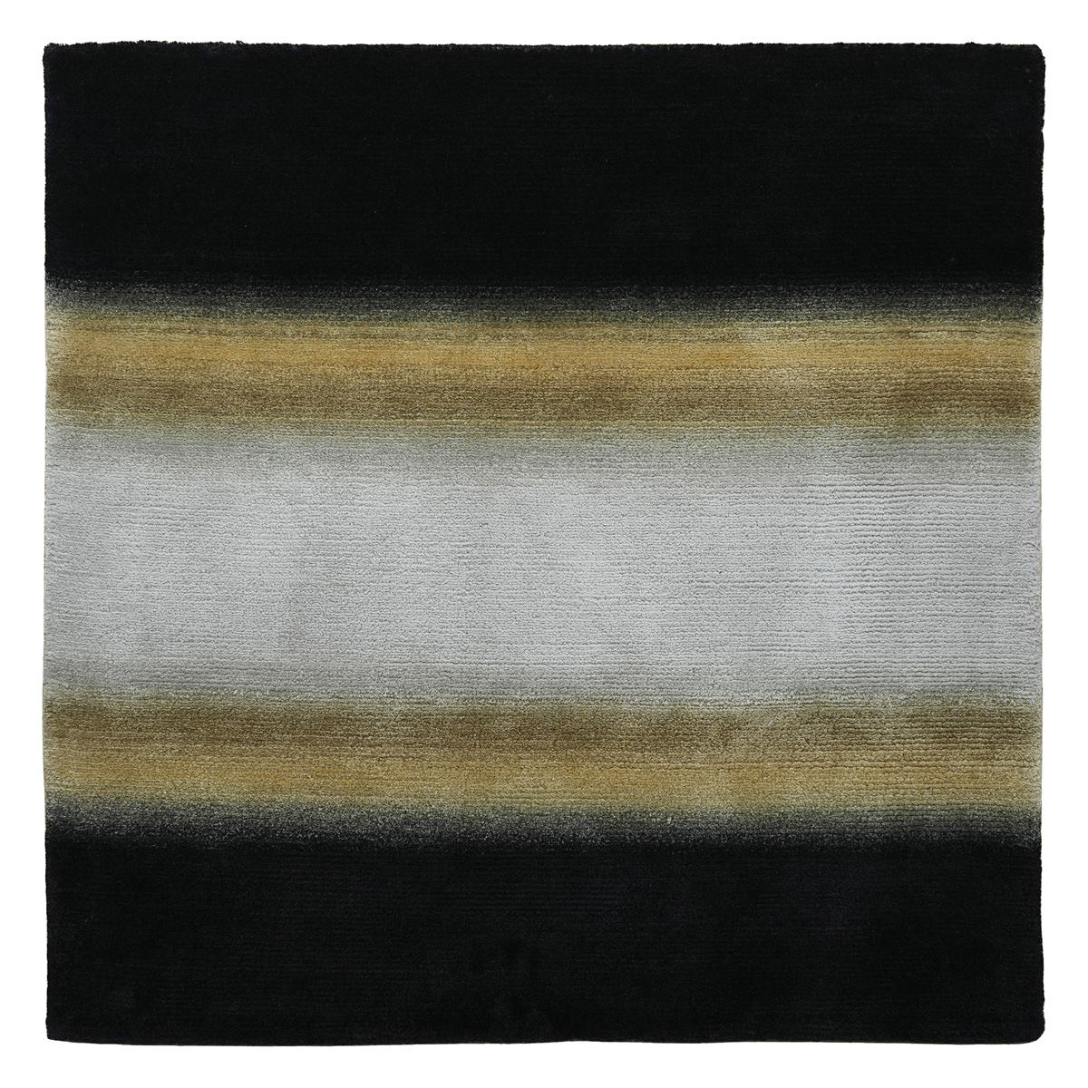 RI-156 — Silk rug