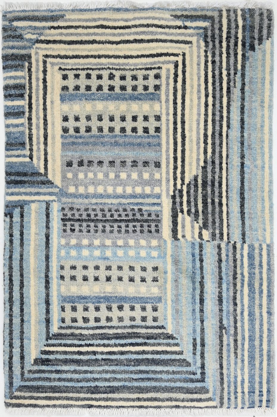 TRI-PKZ-016 — Wool rug